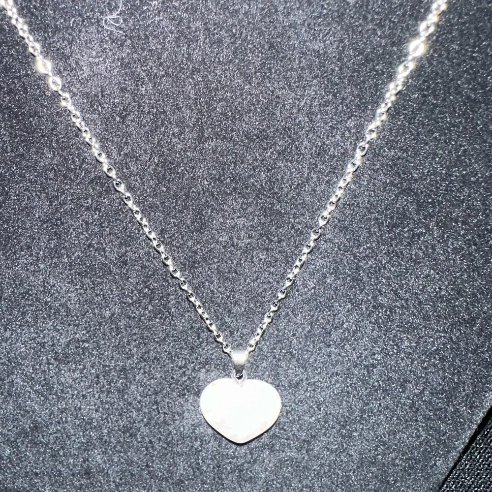 Hand made by me Rose quartz necklace, rose quartz & garnet earrings & bracelet - Picture 2 of 4
